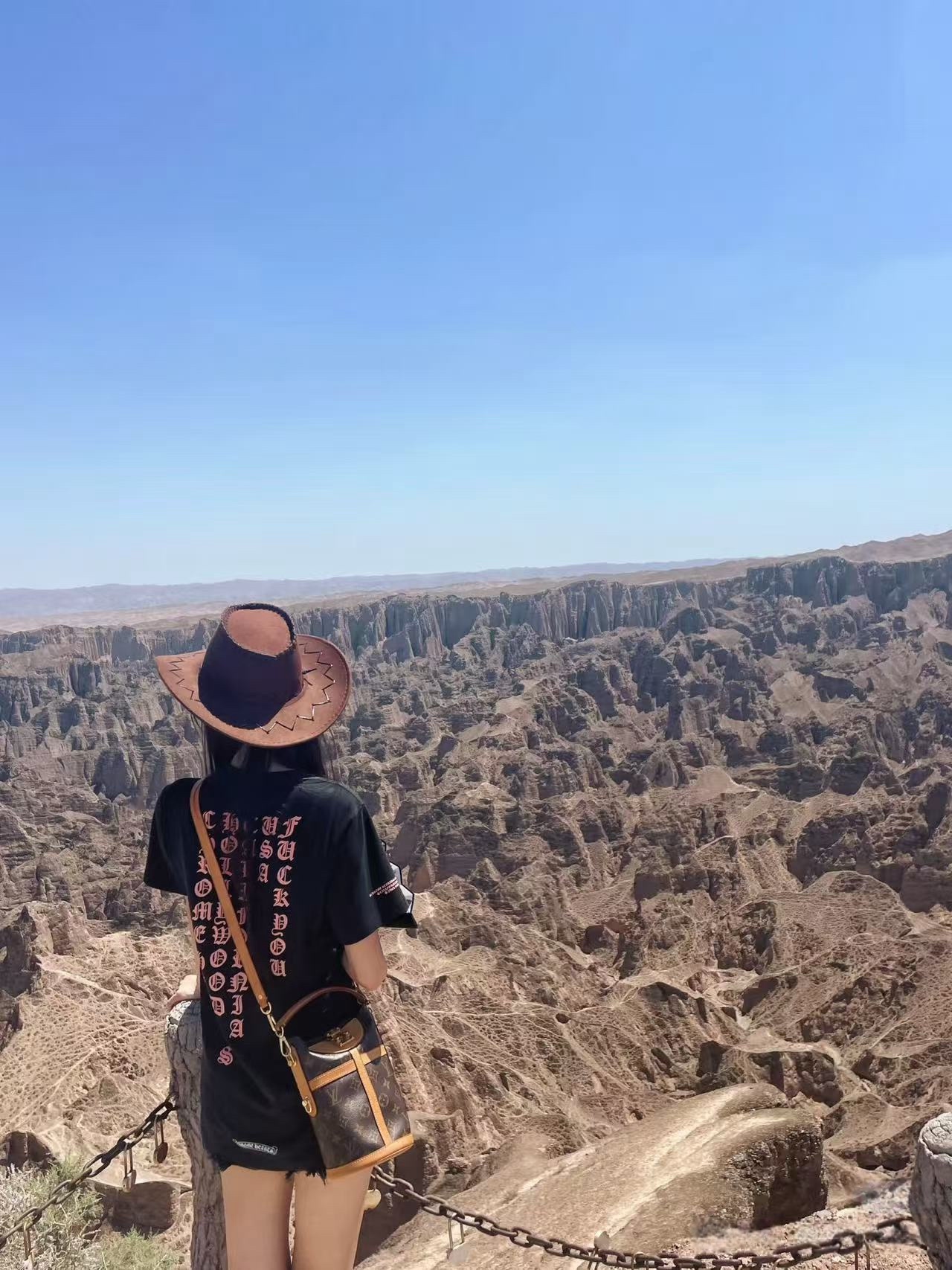 b695d5d59585414770fc2e70562b12f1_1776151364_7272.jpg