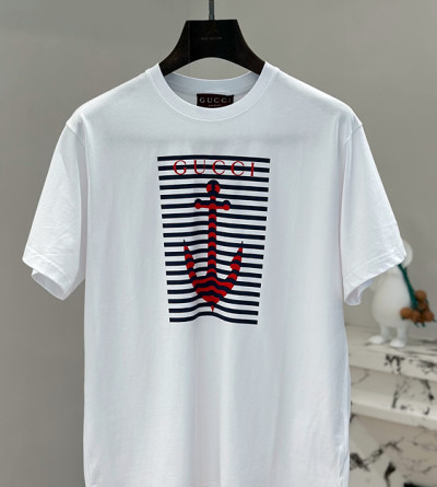 구찌 프린팅 반팔