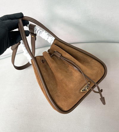 프라다 달링 미니 가죽 버킷 백 1BE087