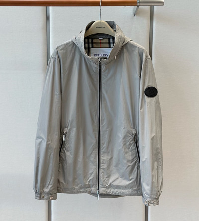 버버리 경량 바람막이