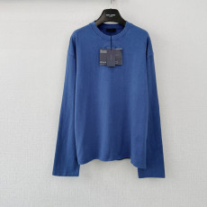 프라다 삼각로고 긴팔