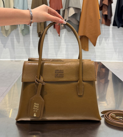 미우미우 솔리테르 토트백