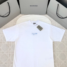 발렌시아가 프린팅 반팔